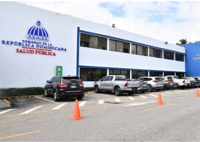 Clínicas sin camas para casos dengue; esperan que lleguen vacunas