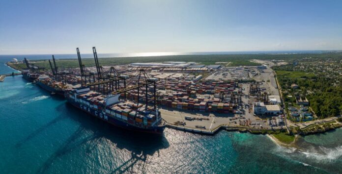 DP World gana “Premio a la Excelencia de la Industria Portuaria AAPA-CIP 2023”