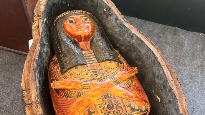 Descubren en Egipto un cementerio de 3.500 años con un papiro del ‘Libro de los Muertos’
