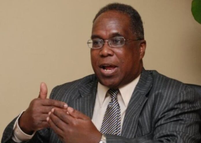 Educación exige ADP mostrar errores en libros de matemática