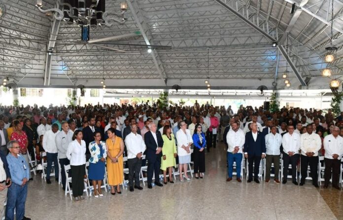 Entregan más de RD$ 300 MM a cooperativas rurales