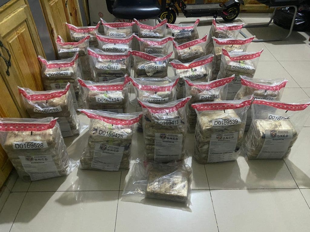 Intentaban enviar 149 paquetes de cocaína a Panamá