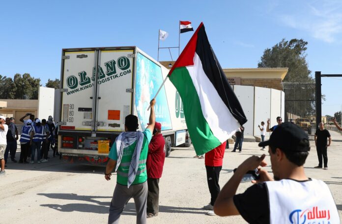 La ONU confirma que han entrado 20 camiones en Gaza con comida, agua y medicinas