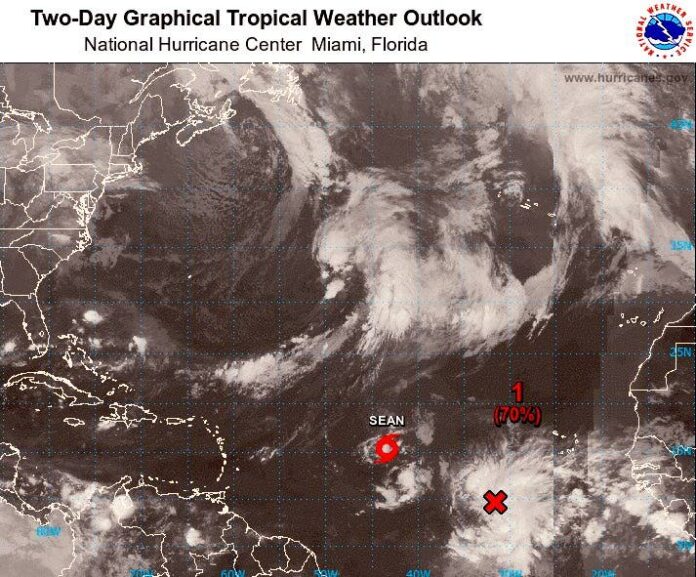 La tormenta tropical Sean se debilita en aguas abiertas del Atlántico