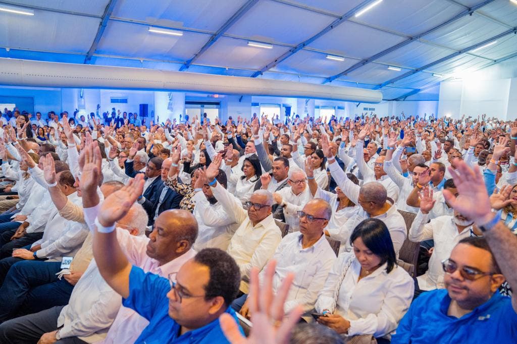 PRM proclama a Luis Abinader como su candidato presidencial para