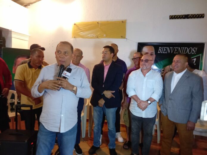 Radhamés Jiménez critica al Gobierno del PRM: “Es inaceptable que el 49% de dominicanos tome dinero prestado para comer”