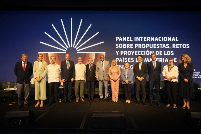Realizan panel internacional sobre ofertas, retos y proyección en materia energética