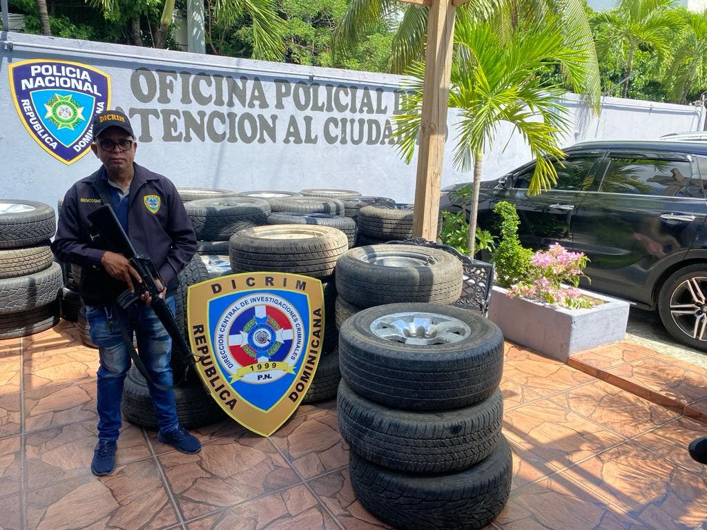 Red ubicaba vehiculos de lujo para robarle gomas eran vendidas