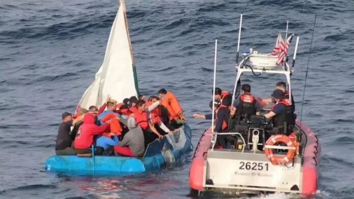 Repatrían a 14 migrantes dominicanos detenidos cuando intentaban llegar a Puerto Rico