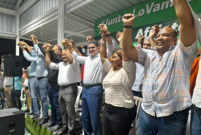 Sectores de Santo Domingo Oeste proclaman Aquilino Serrata como próximo alcalde