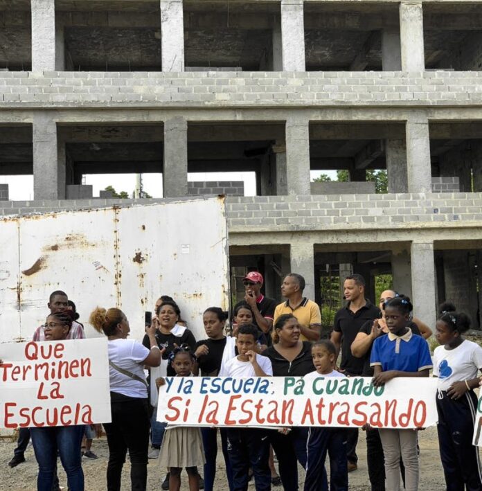 Terminación escuelas Pané y Santaella sigue en limbo
