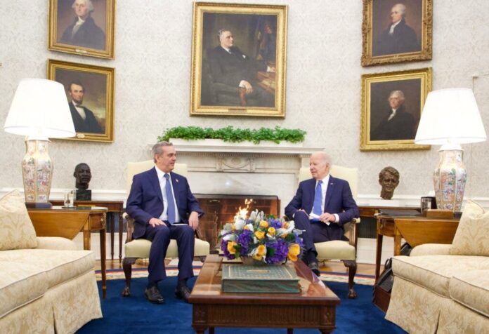 Inicia reunión de Joe Biden y Luis Abinader en la Casa Blanca