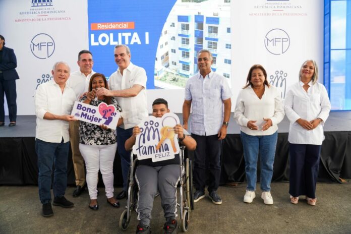 Luis Abinader entrega 168 nuevas viviendas del Plan Familia Feliz