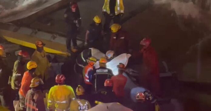 Salió a buscar unos amigos al aeropuerto y todos murieron en el derrumbe del desnivel de la 27