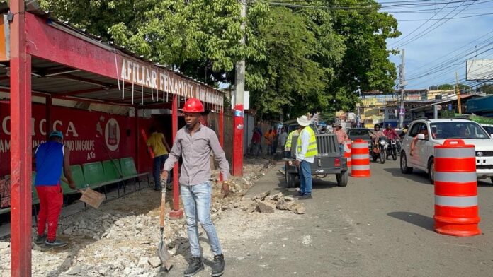 Obras Públicas trabaja en reconstrucción calle Isabel Aguiar tras lluvias, informa empresa