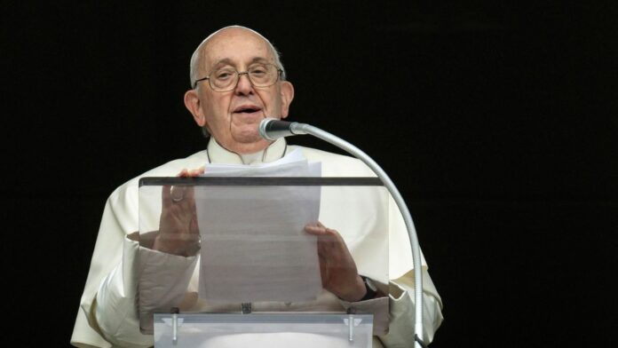 El papa pide que la guerra se resuelva con el diálogo «y no con una montaña de muertos”