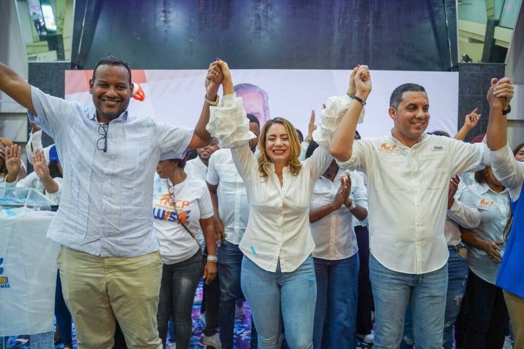 1701113111 413 Movimiento Nueva Cultura Politica realiza lanzamiento de mano de Gloria