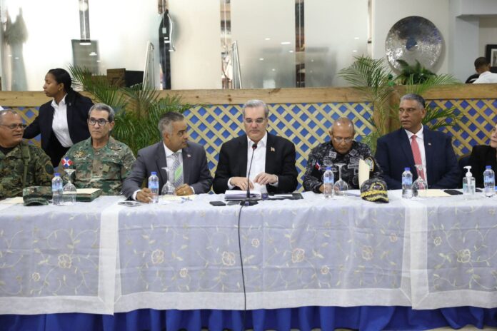 Abinader encabeza primera reunión de seguridad ciudadana tras Guzmán Peralta asumir como director de la Policía