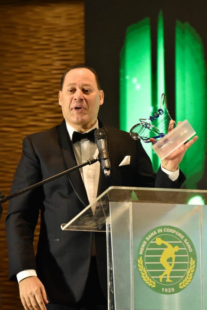 1701129129 613 Franklin Mirabal gano su sexto premio del 2023