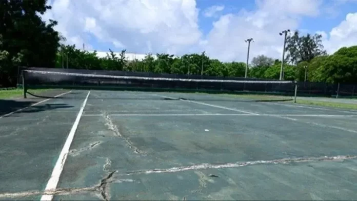 Asociación Dominicana de Tenis Amateur busca firmas para arreglo de cancha del Olímpico