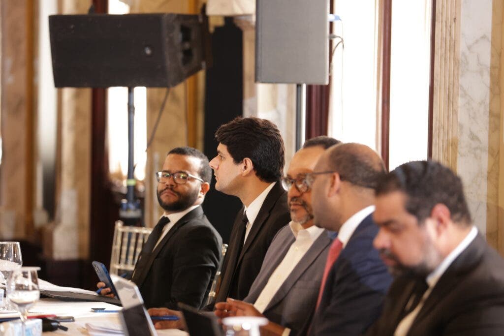 CNM evalua en primera sesion a 16 de 115 postulantes