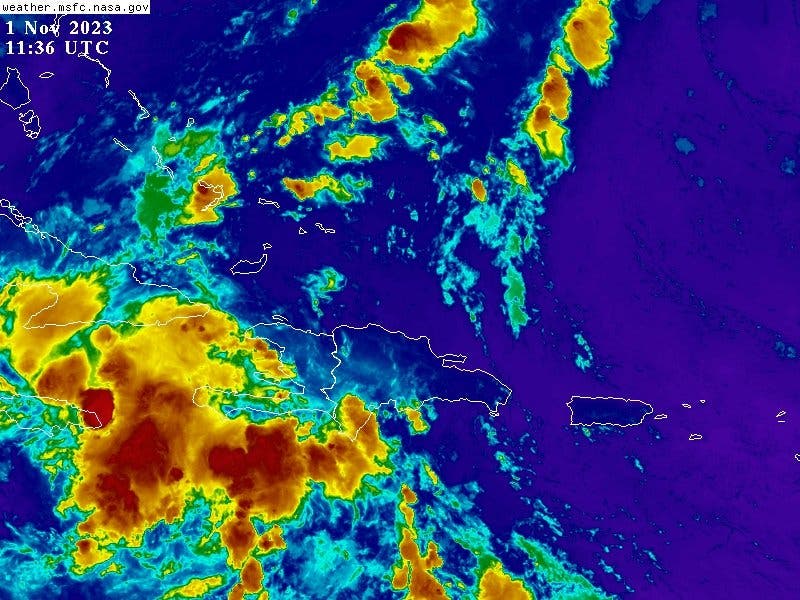 Disturbio tropical y vaguada estarán provocando fuertes lluvias