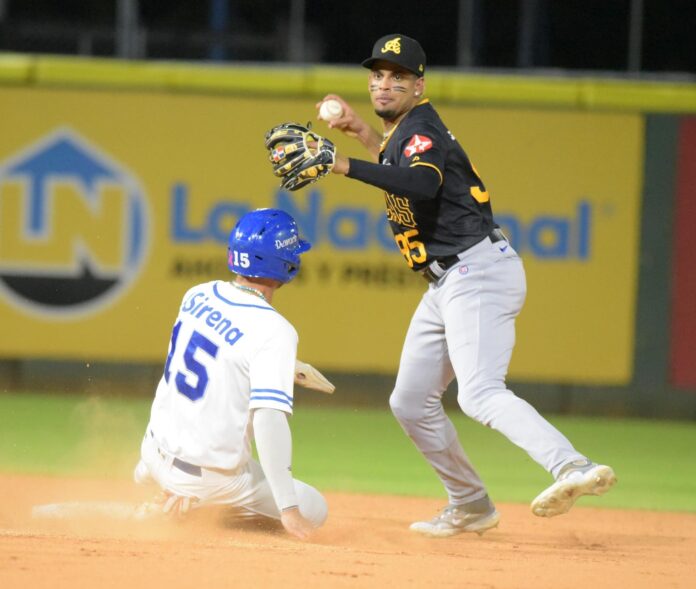 Cortan racha, las Águilas vencen 3-2 al Licey