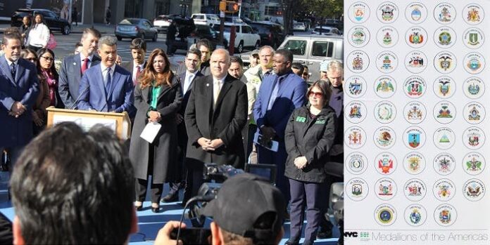 DOT instala en vía de Manhattan emblemas identifica 43 naciones