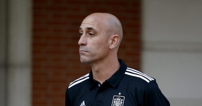 El Tribunal Administrativo del Deporte inhabilita tres años a Luis Rubiales