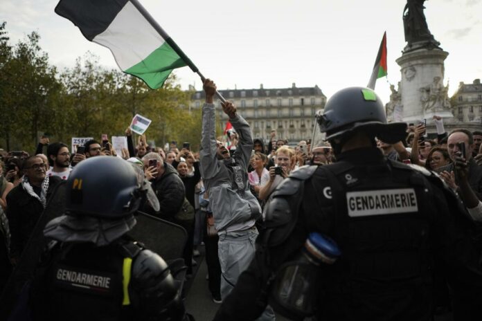 En un mes ha habido el doble de actos antisemitas en Francia que en todo 2022, casi 1.100