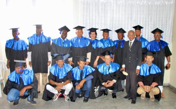 Gradúa 268 técnicos sector construcción