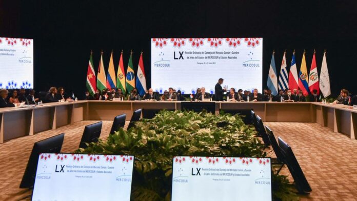 Mercosur firmará acuerdo de libre comercio con Singapur; negocia con RD y El Salvador