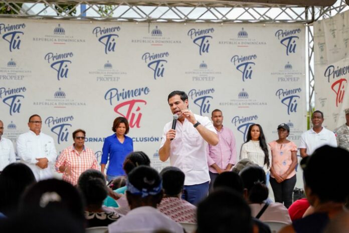 Miles de personas SDE y Monte Plata se benefician de jornada de inclusión