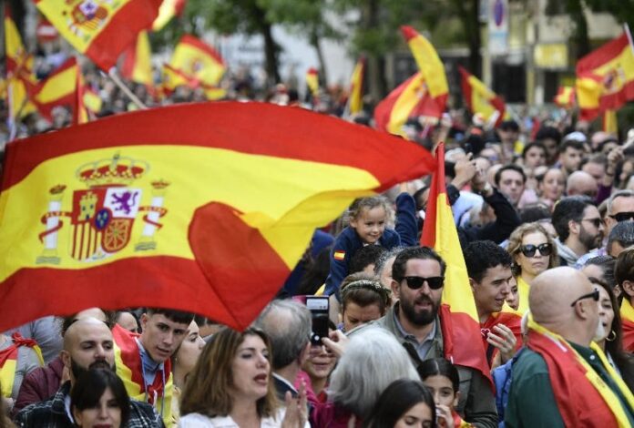 Miles españoles contra amnistía a los catalanes