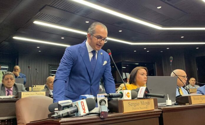 Pese a ser vinculado a Operación Calamar, Sergio Moya es escogido como candidato del PRM