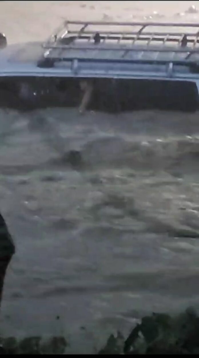 Reportan diez muertes en Santo Domingo Oeste por intensas lluvias