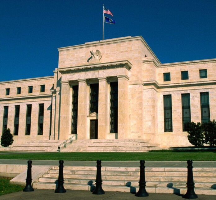 Reserva Federal deja intacta tasas de interés