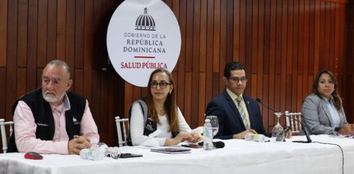 Salud dice 15,606 casos de dengue, con 687 ingresos