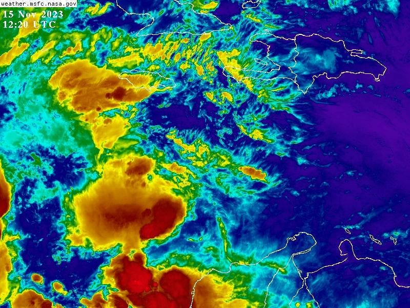 Sistema tropical tiene potencial de producir lluvias fuertes este fin de semana