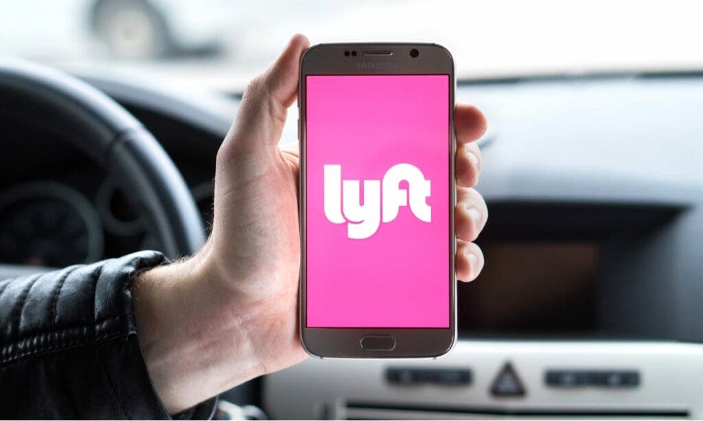 Uber y Lyft pagaran 328 millones en el mayor acuerdo