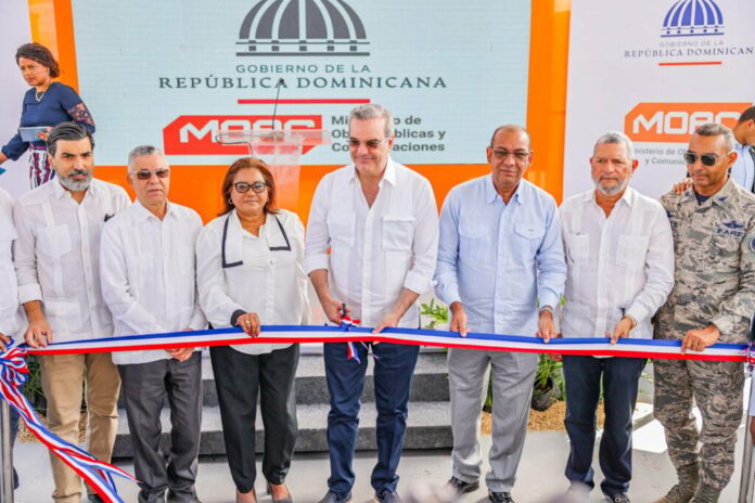 Presidente Abinader inaugura Avenida Freddy Beras Goico, en Santo Domingo Este con un valor de 700 millones de pesos