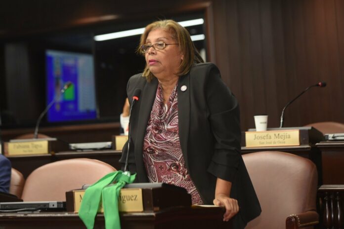 Diputados aprueban ley que designa calle con nombre de Gladys Gutiérrez