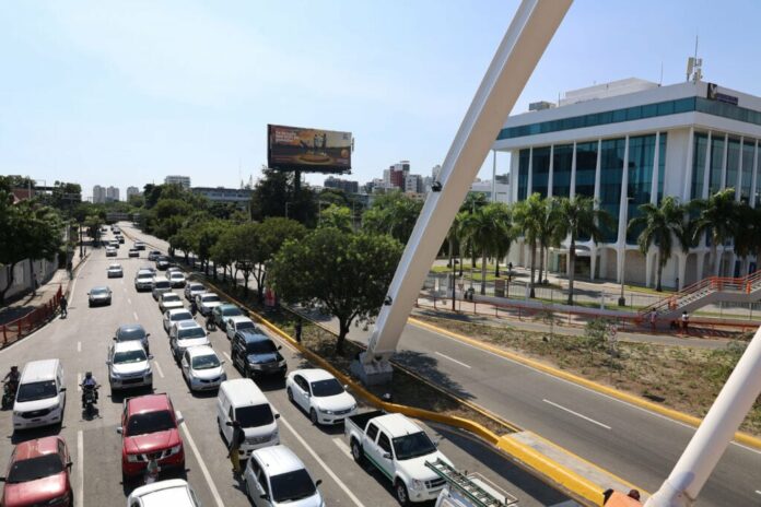 Tránsito suave en el DN pese a asueto de fin de año, aunque ya comienza a aumentar su flujo