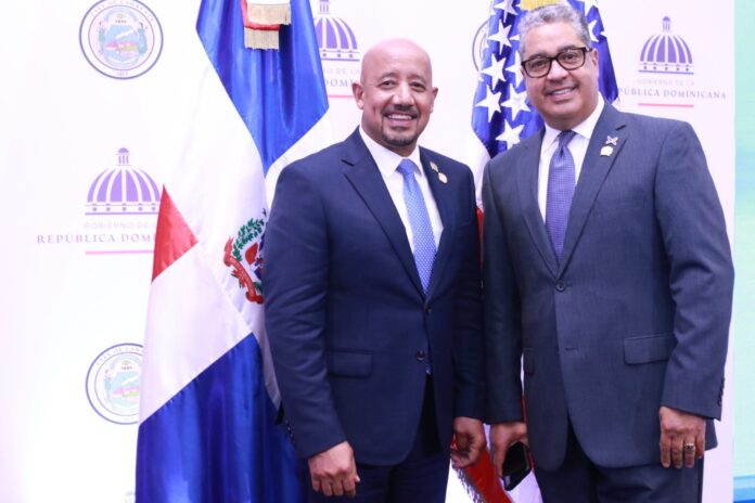 Director del Index resalta papel del dominicano en el exterior