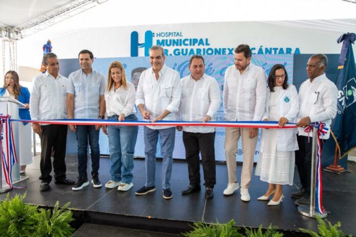 Abinader: estamos arañando los chelitos para llevarlos donde realmente la gente lo necesita