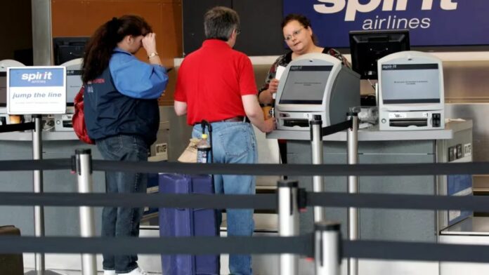 Aerolínea embarca en vuelo equivocado a un niño de 6 años que viajaba solo