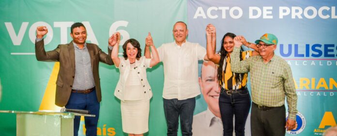 Alianza País proclama a Ulises Rodríguez como su candidato a alcalde por Santiago