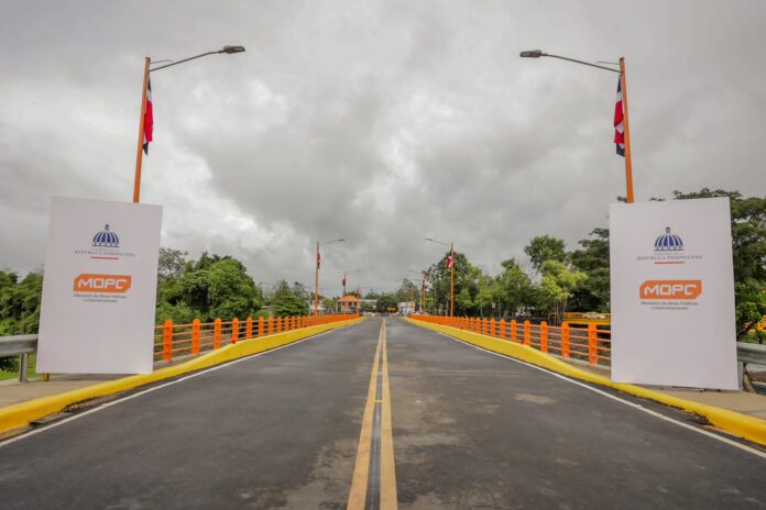 Gobierno entrega puentes en La Vega y Puerto Plata con inversión de RD$700 millones