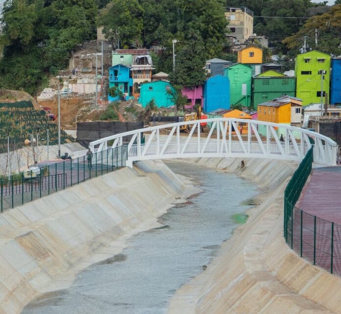 Inauguran segunda etapa saneamiento arroyo Gurabo