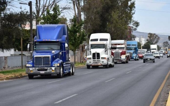 Intrant extienden restricción a vehículos de carga en Pedernales hasta el 5 de enero